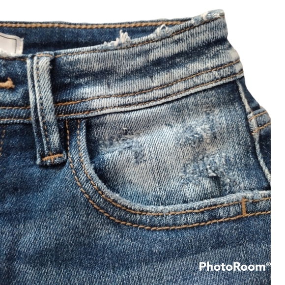 NWOT KanCan Signature jeans - Picture 6 of 6